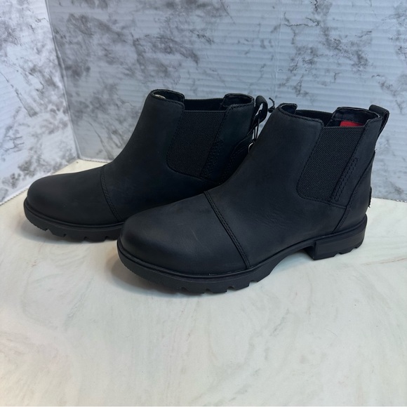 Sorel Emilie III Chelsea boot - Picture 5 of 8